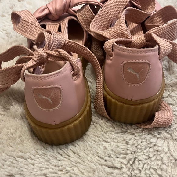 PUMA X Fenty by Rihanna Leather
Bow Lace-Up Sneakers/Shoe
Platform 🌵6.5 - Picture 9 of 13